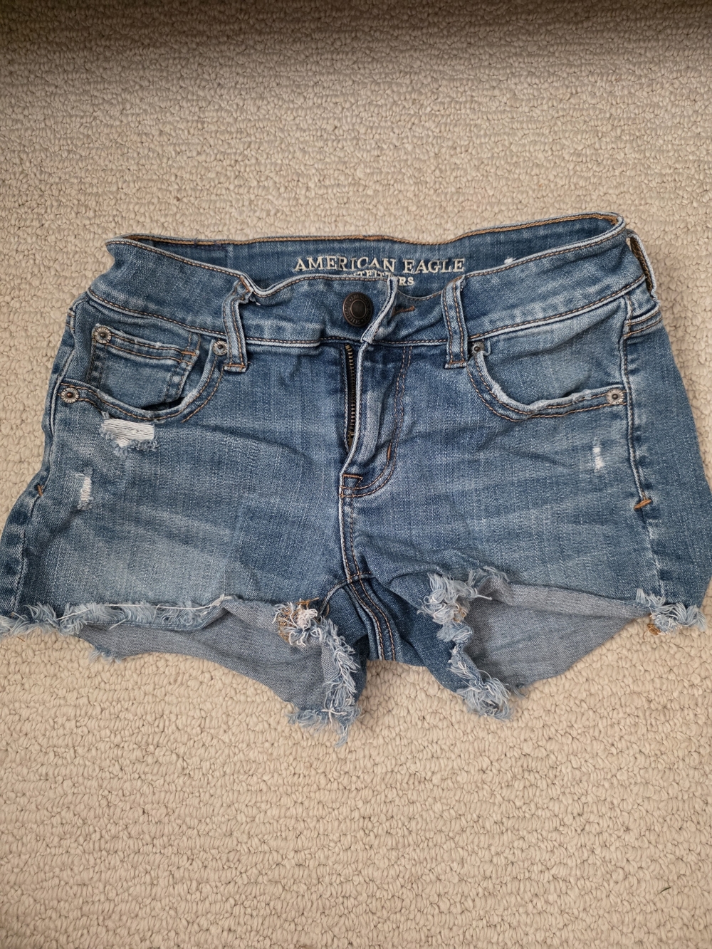 American Eagle Outfitters Frayed Hem Distressed Denim Shorts - Blue
